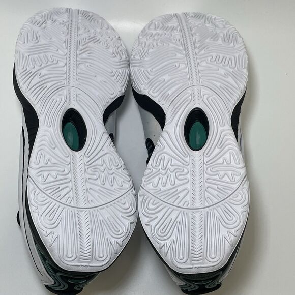 Athletic_Shoes